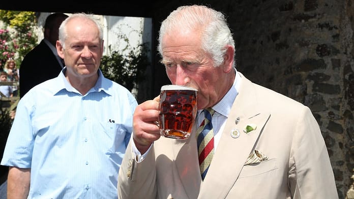 Pub Detour: Prince Charles has a beer

