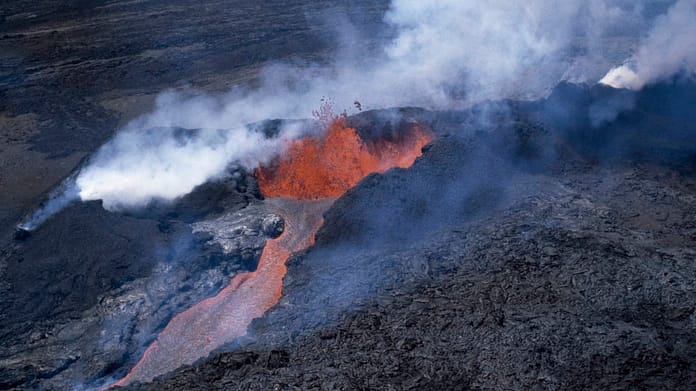  Earthquakes increase on Mauna Loa: Will Hawaii's volcanic giant erupt soon?  |  News

