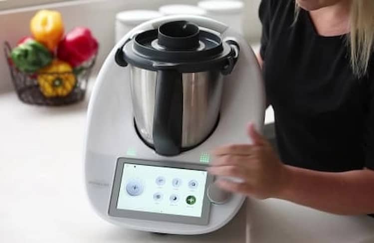 Correct use of the Theromomix multicooker by regular cleaning