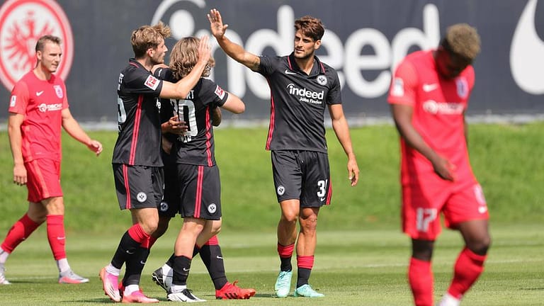   Eintracht Frankfurt does not give FC Giessen any chance |  hessenschau.de

