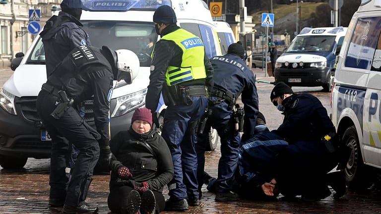 20 arrests during protests against Corona measures in Finland

