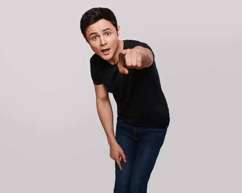 Netflix premieres Yes Day and highlights Guatemalan Arturo Castro