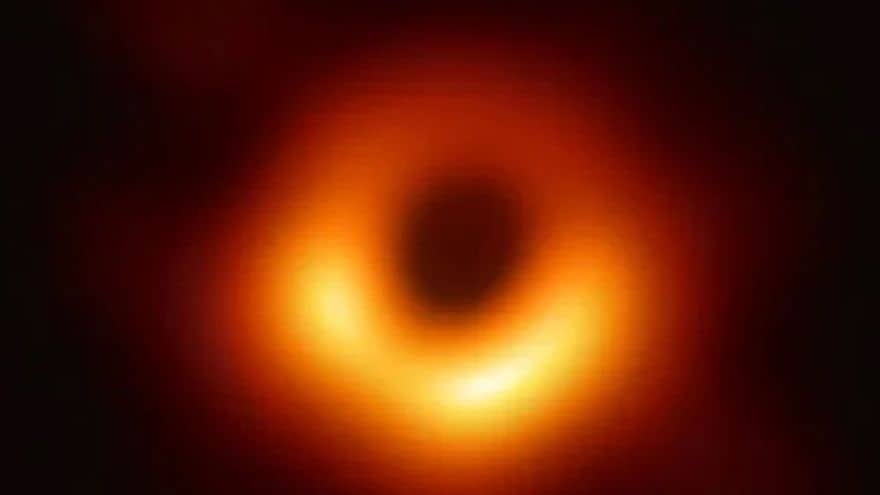 ¿Fotografiado el agujero negro supermasivo de la Vía Láctea?