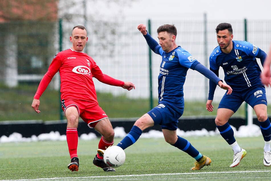 Former CFC player Timo Mauer (left) defeated his former club with a Meuselwitz jersey.  Here he is pictured with Okan Adel Kurt (right) and Christian Bickle (center), who had a good chance to equalize in the 32nd minute.