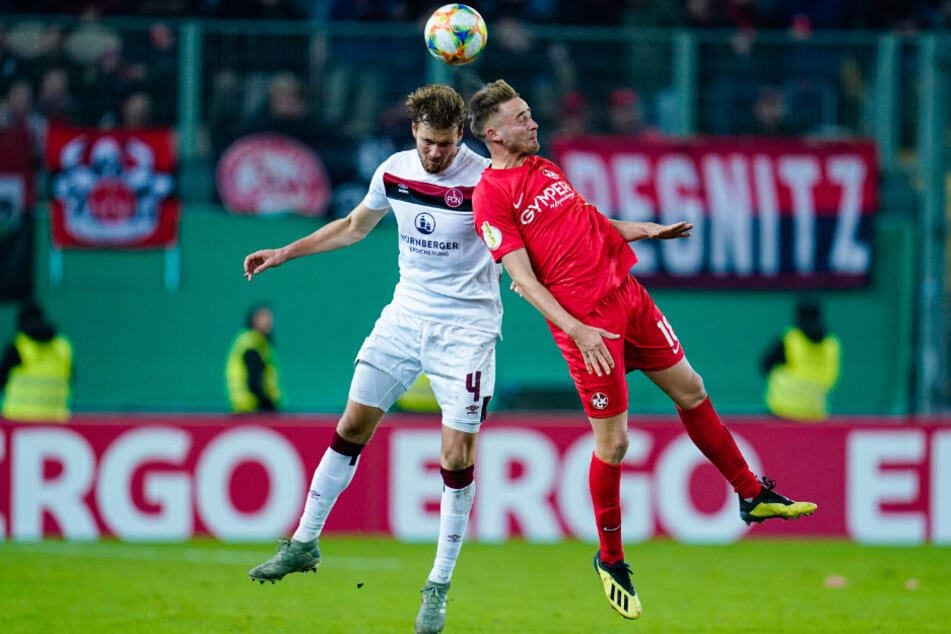 Lukas Rosser (28, right) is under contract with 1. FC Kaiserslautern since 2019.