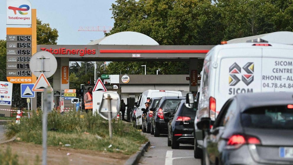 Long queues in front of a gas station in Bron, near Lyon
