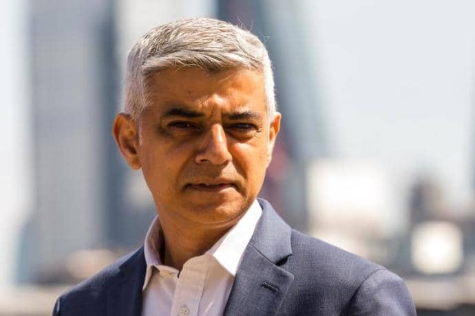 Sadiq Khan proposes to hold the Olympic Games in London.
