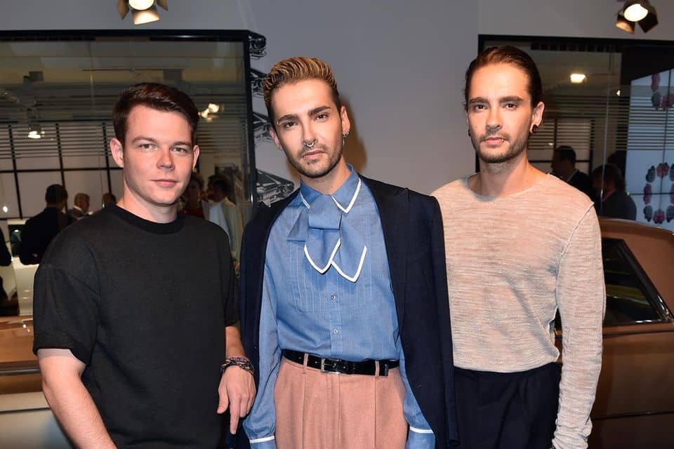 Inclusion of George with Bill and Tom Kaulitz