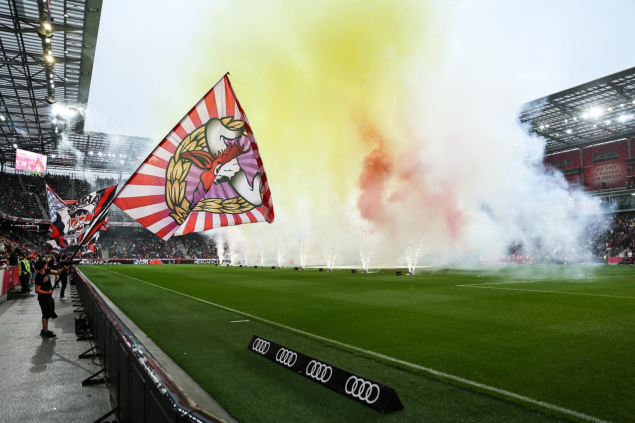 Salzburg fans and pyrotechnic insertion