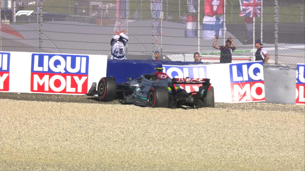 Hamilton hits qualifying