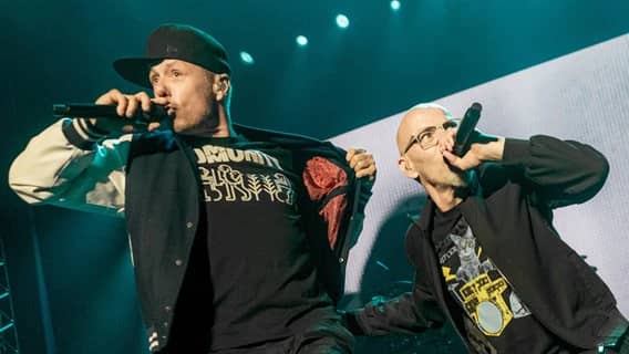 Michael Beck (left) and Thomas D perform at the beginning of the hip-hop group's tour in Germany "The Magnificent Four".  © Photo Alliance / dpa |  Marcus Schulz 