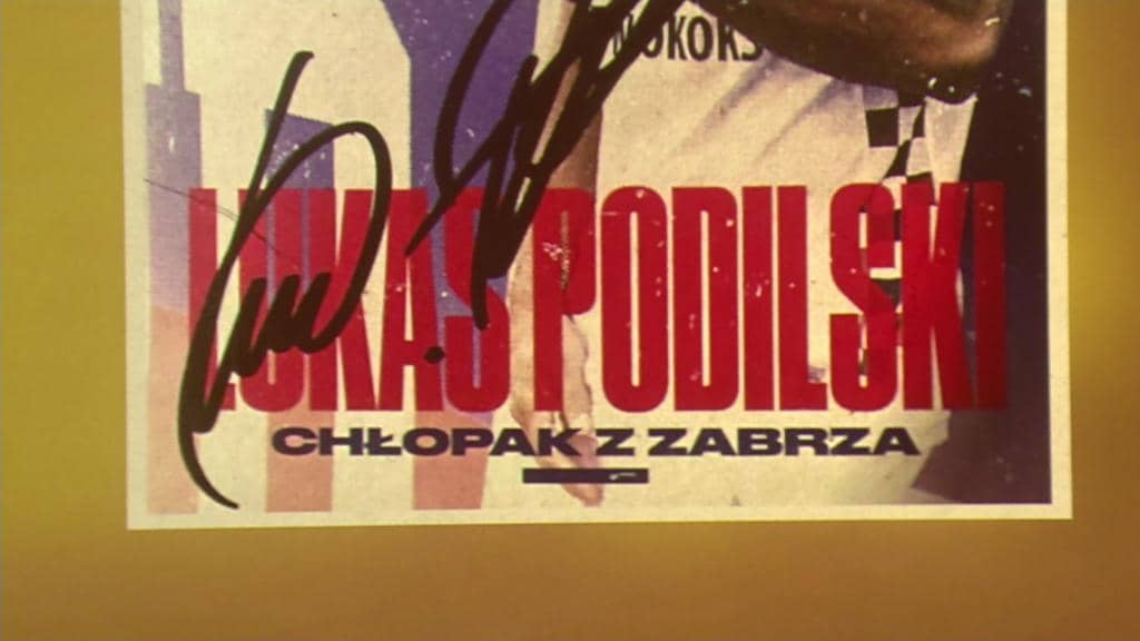 The good part is: Lucas Podolski's autograph of Gunther Jach - or Lucas Podilski?