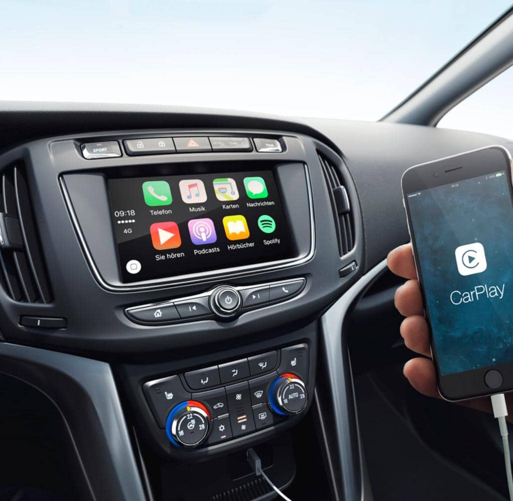 Apple Car Play - Control the cockpit